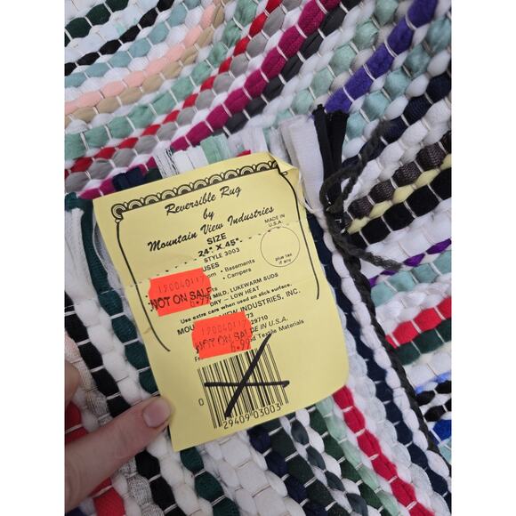 NWT Braided Rag Rug Striped Reversible Throw Rug 24" X 45" Mountain View Indus. - Picture 3 of 3